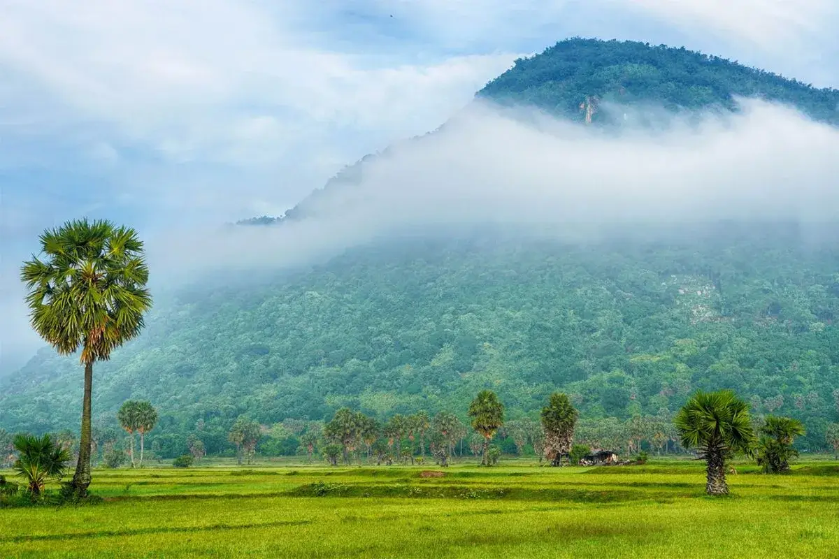 Khám phá khu du lịch Núi Cấm - nơi thiên nhiên hùng vĩ cùng nét đẹp văn hóa sâu sắc