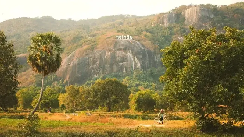 Núi Cô Tô An Giang