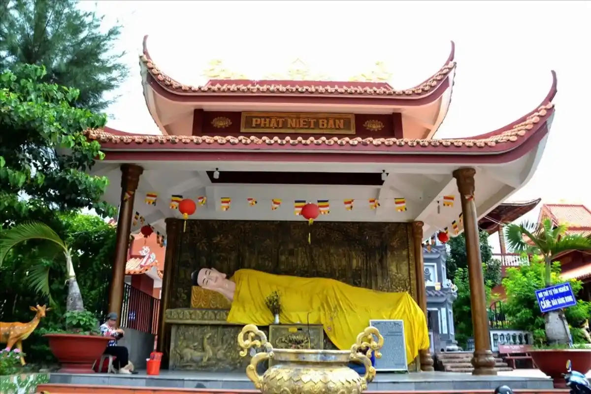 Chùa Bánh Xèo An Giang tại Xuân Phú, dễ dàng đến từ Châu Đốc qua Quốc lộ 91