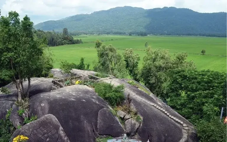 Khám phá núi Nước - Ngọn núi huyền bí ở An Giang