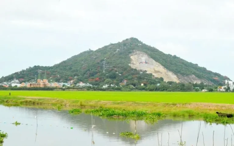 Núi Sam thành phố Châu Đốc An Giang - Điểm du lịch nổi tiếng