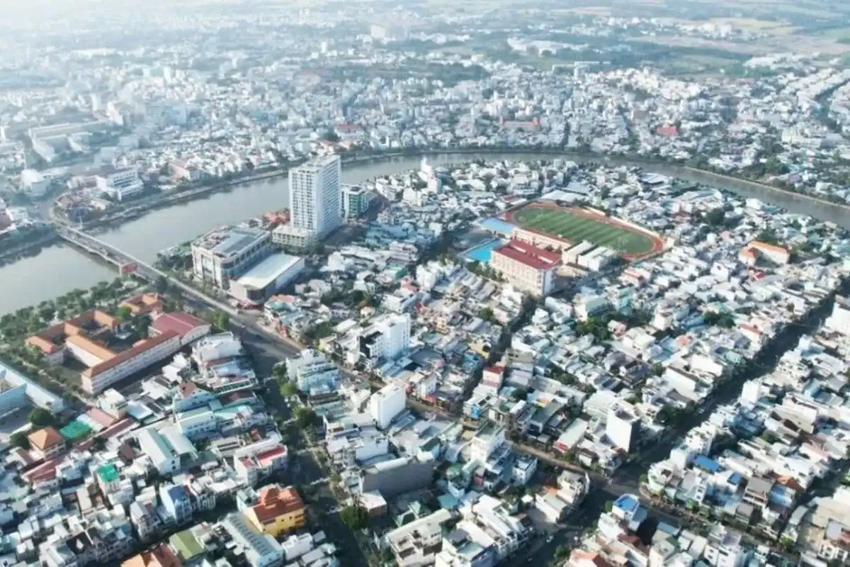 Toàn cảnh Châu Đốc nhìn từ núi Sam