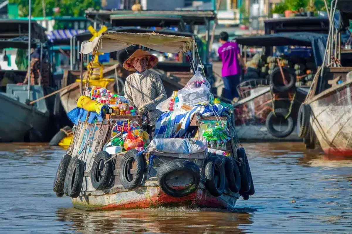Văn hóa Khmer hòa quyện tại chợ nổi Châu Đốc, nét đặc sắc miền Tây