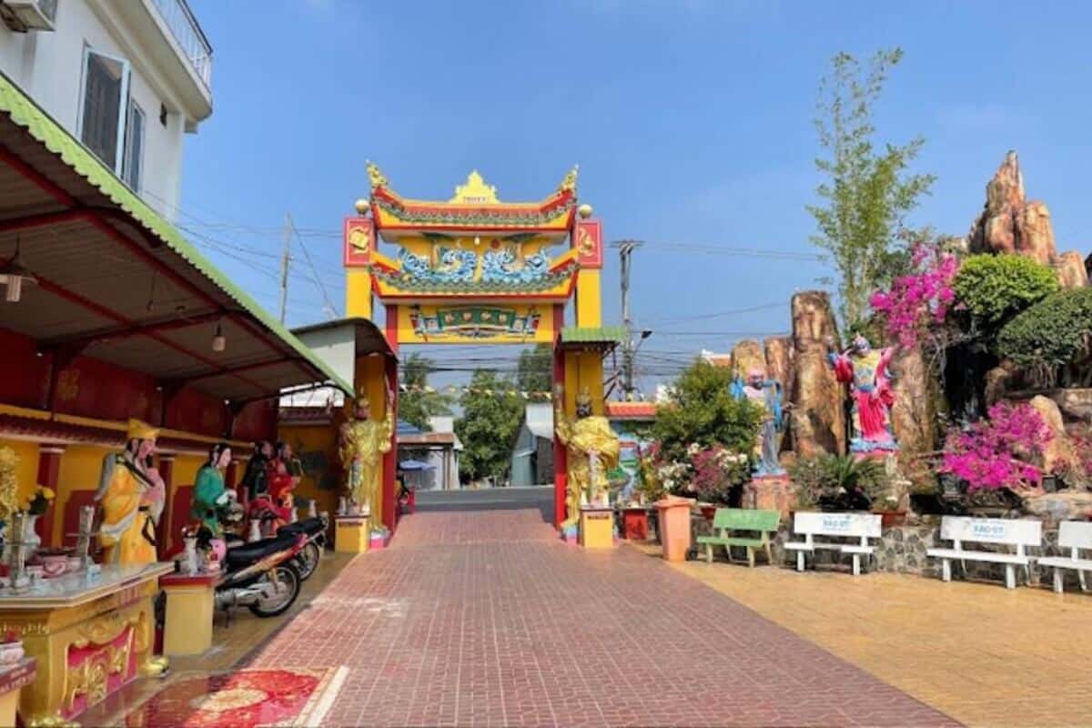 Đền Bảo Sanh