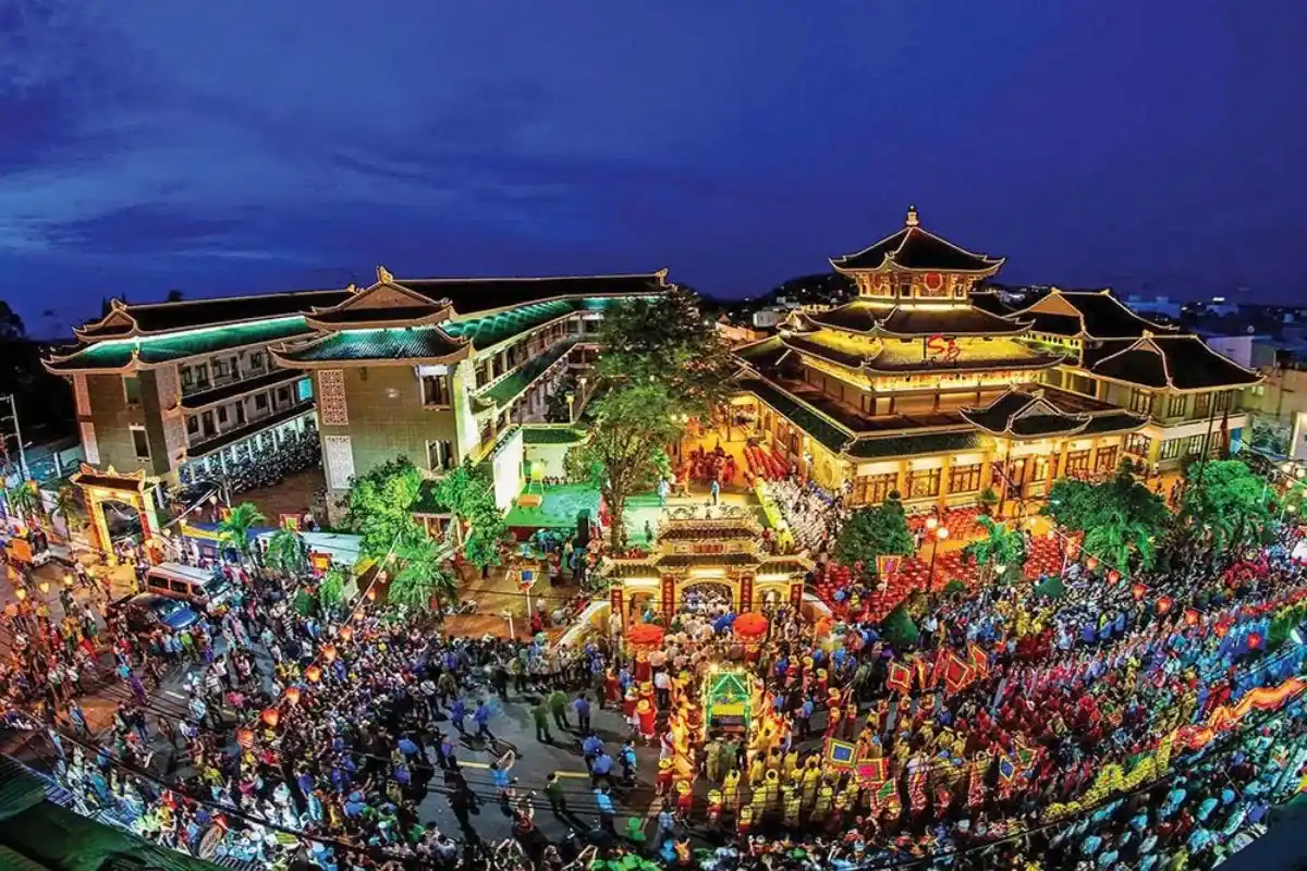 Lưu trú tại MerPerle Nui Sam bạn có thể tham gia vào các hoạt động của lễ hội