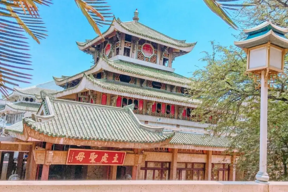 Miếu Bà Chúa Xứ Núi Sam – Trung tâm tâm linh Châu Đốc với kiến trúc hoa sen độc đáo