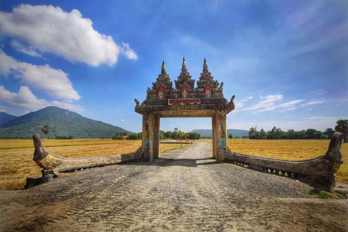 Trải nghiệm kiến trúc Cổng Trời Tri Tôn với đồng lúa, nét đẹp huyền bí của An Giang