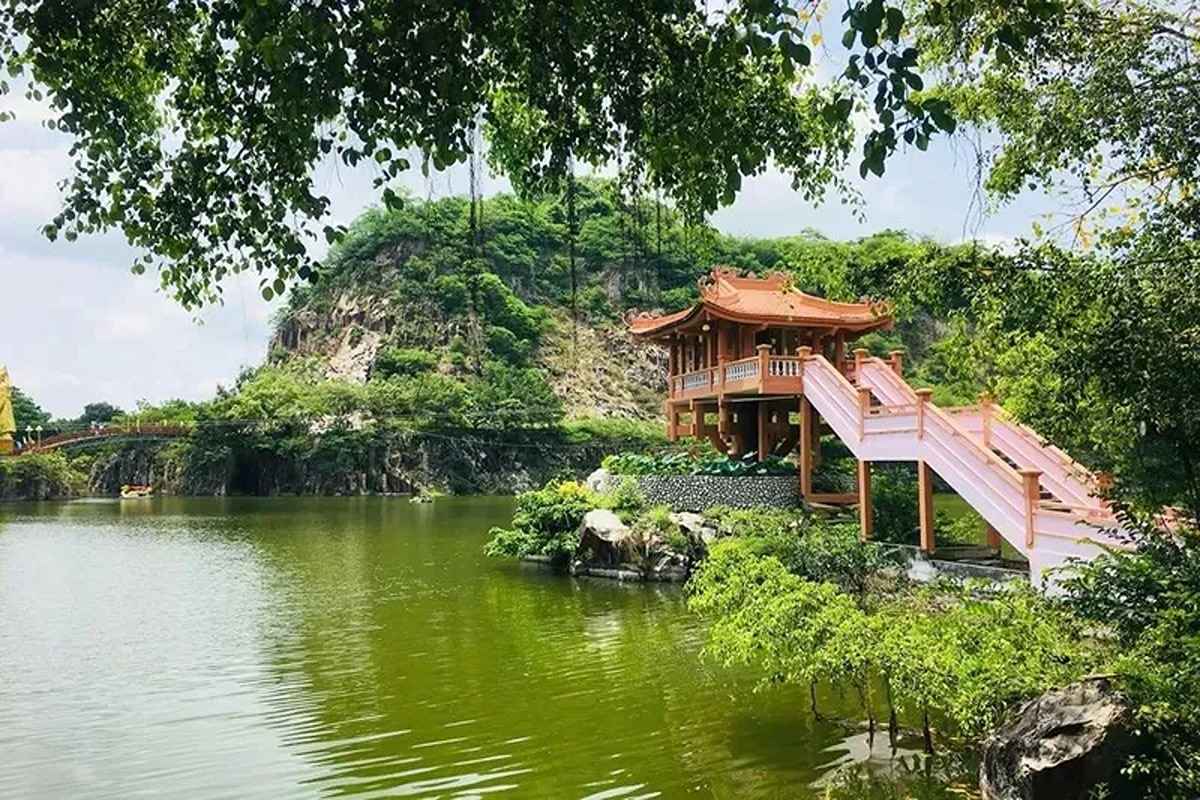 Trải nghiệm hành hương đến Đền thờ Thoại Ngọc Hầu Thoại Sơn
