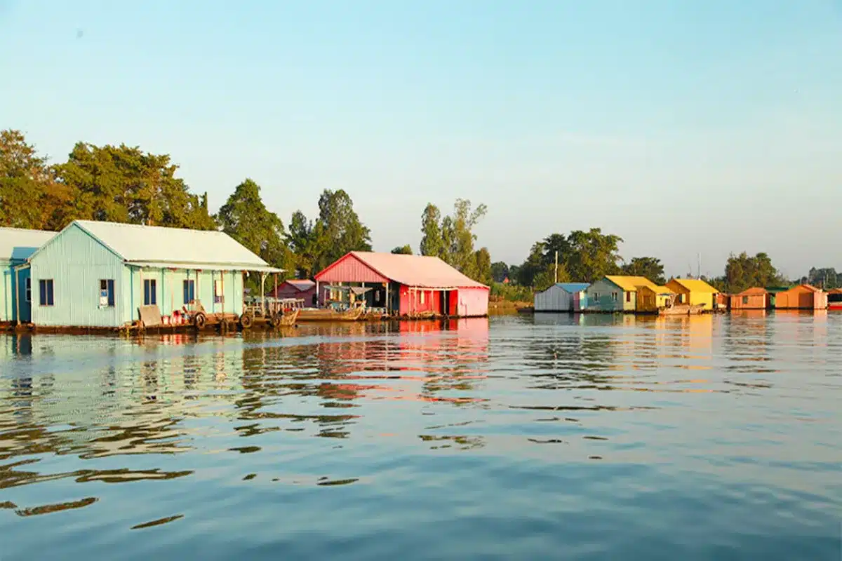 Gợi ý đặc sản và đồ lưu niệm mua làm quà tại làng nổi Châu Đốc